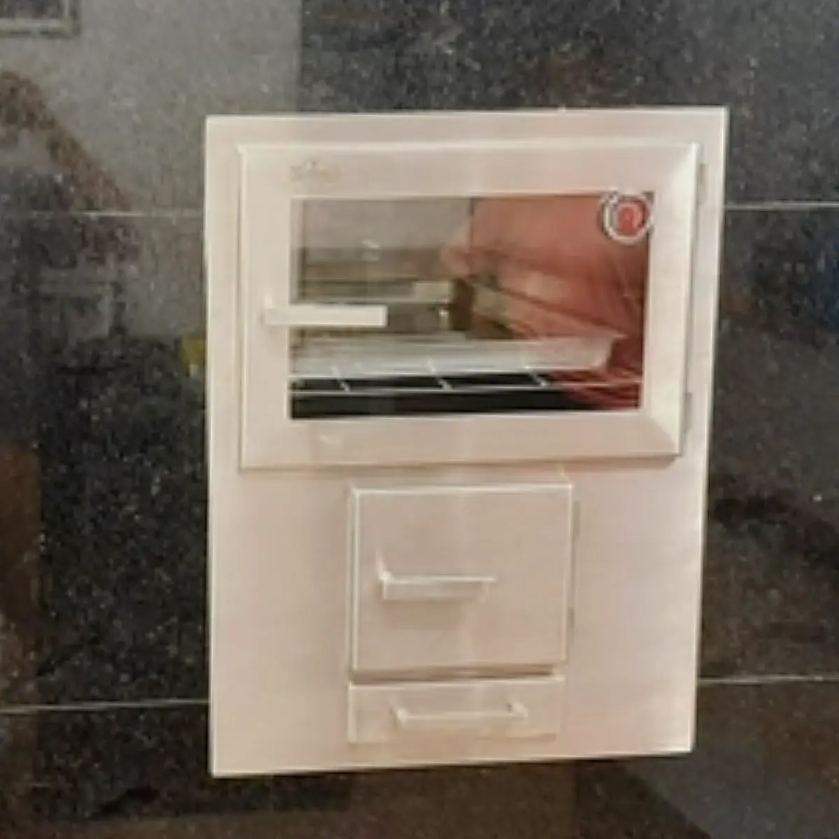 Forno a lenha Tecnogrill em aço inox Ariel com porta vidro para embutir na alvenaria